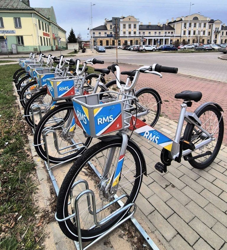 659646778 1747978886182597 5957282939563012780 n 768x847