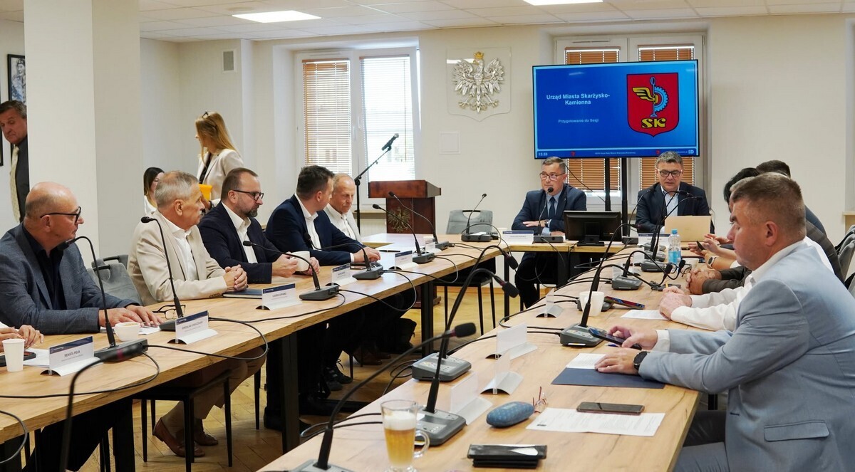 XXXV sesja Rady Miasta Skarżyska-Kamiennej. Czy budowa stadionu Granatu zostanie wstrzymana?
