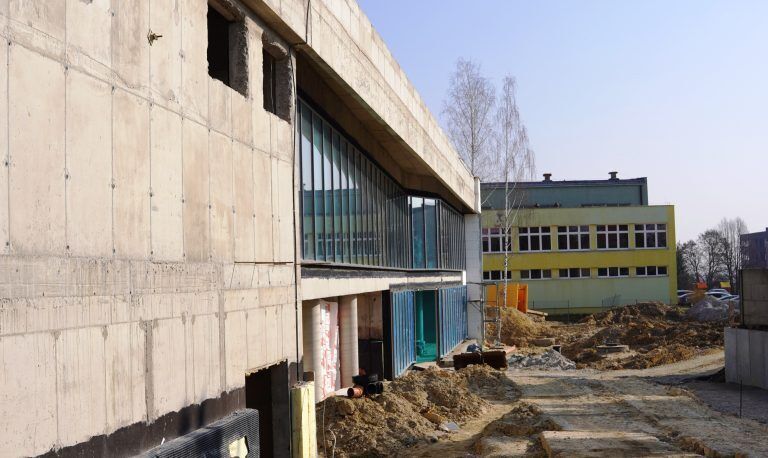 05 3 768x458