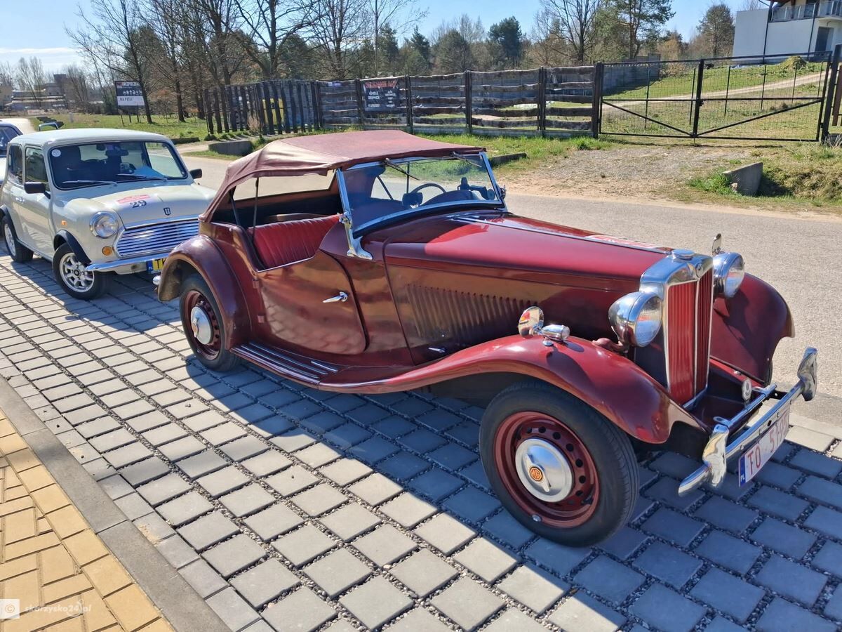 XVI  Świętokrzyski Rajd Pojazdów Zabytkowych na terenie gminy Bliżyn 
