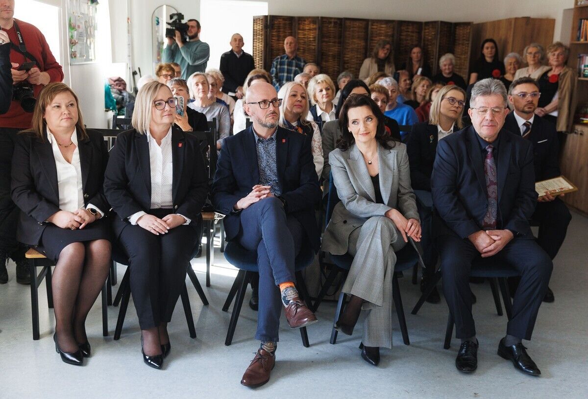 otwarcieklubuseniora00020