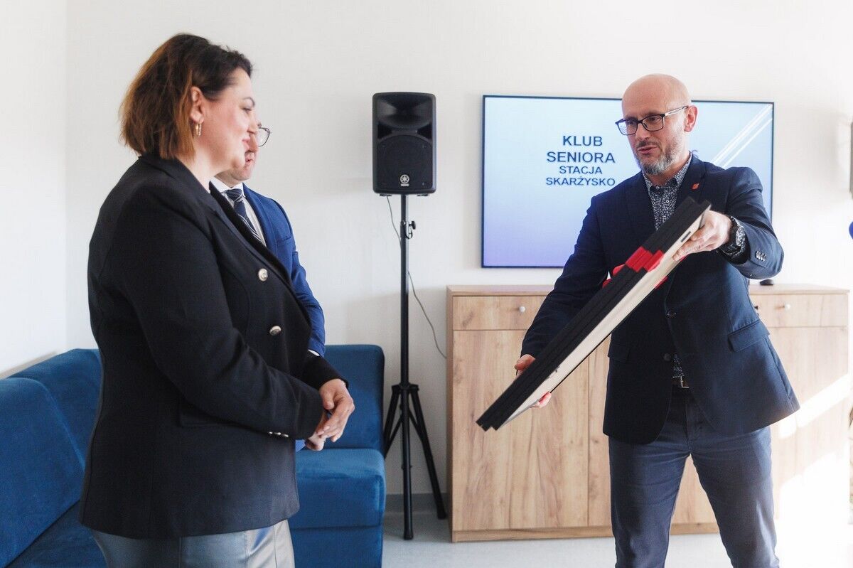 otwarcieklubuseniora00030