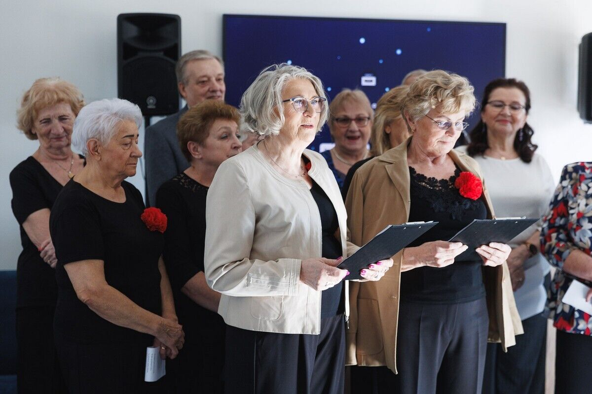 otwarcieklubuseniora00040