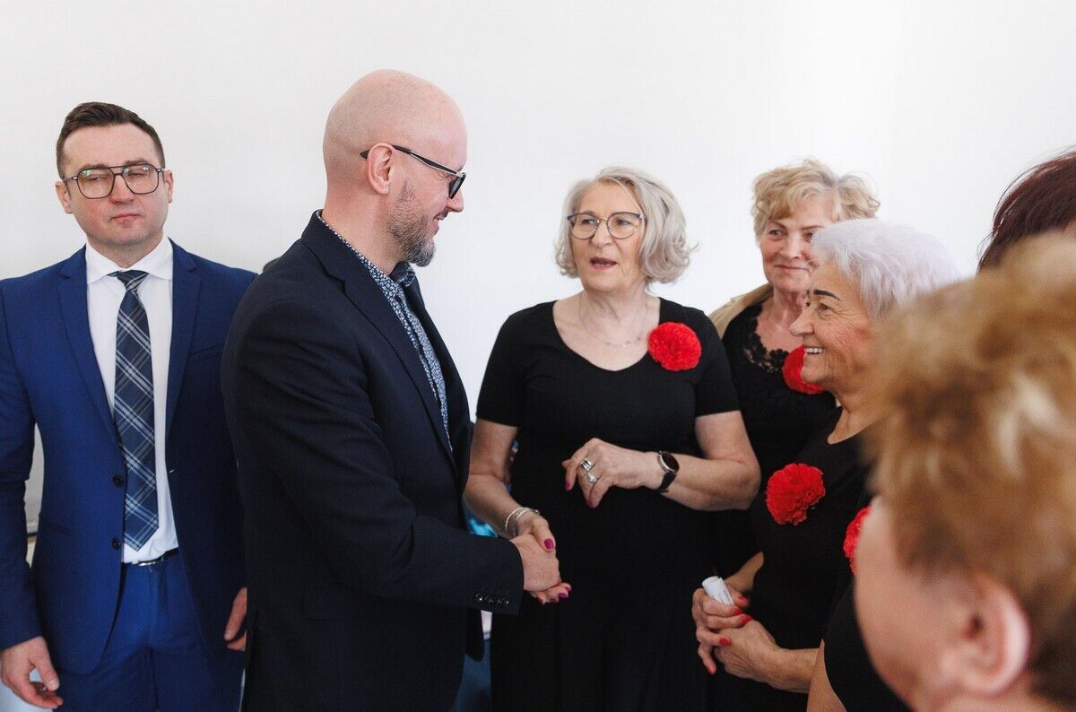 otwarcieklubuseniora00047