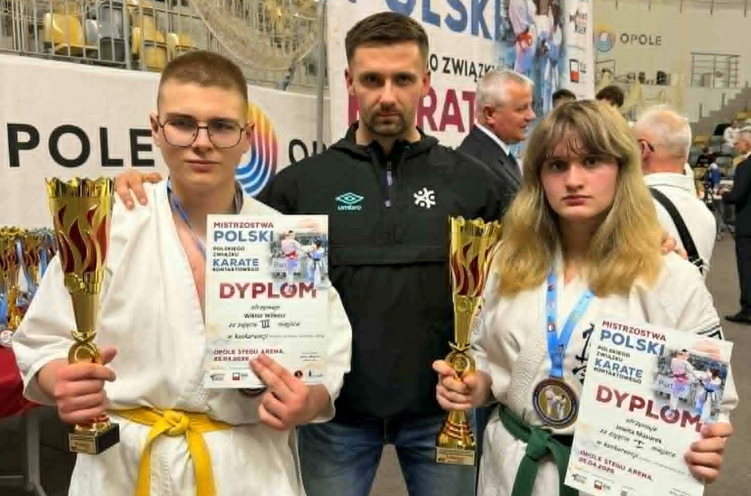 Dwa medale Mistrzostw Polski PZKK zawodników Akademii Karate Kyokushin 