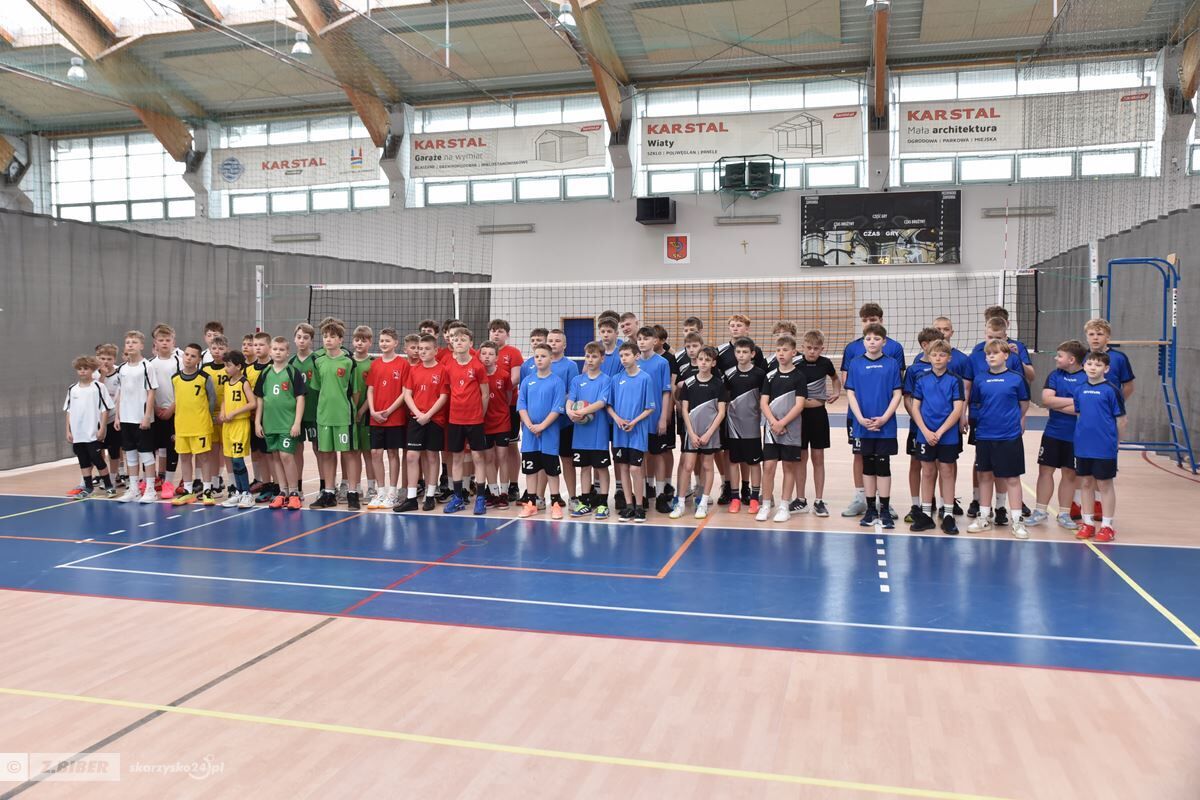 Reprezentanci SP 7 i SP 13 zagrają w finale wojewódzkim Świętokrzyskich Igrzysk Młodzieży Szkolnej w siatkówce